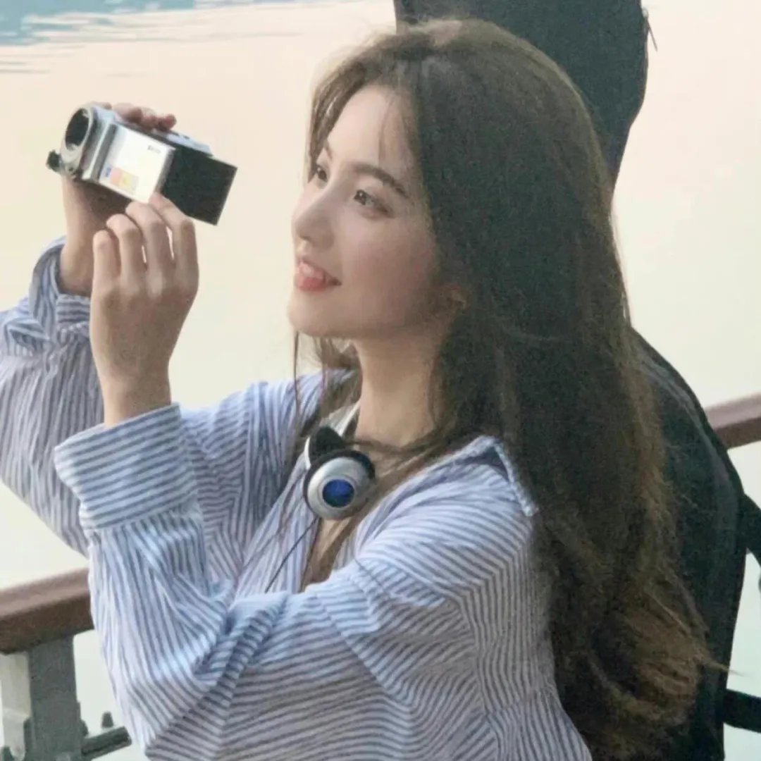 魔道奶爸小少主的马甲掉地上了